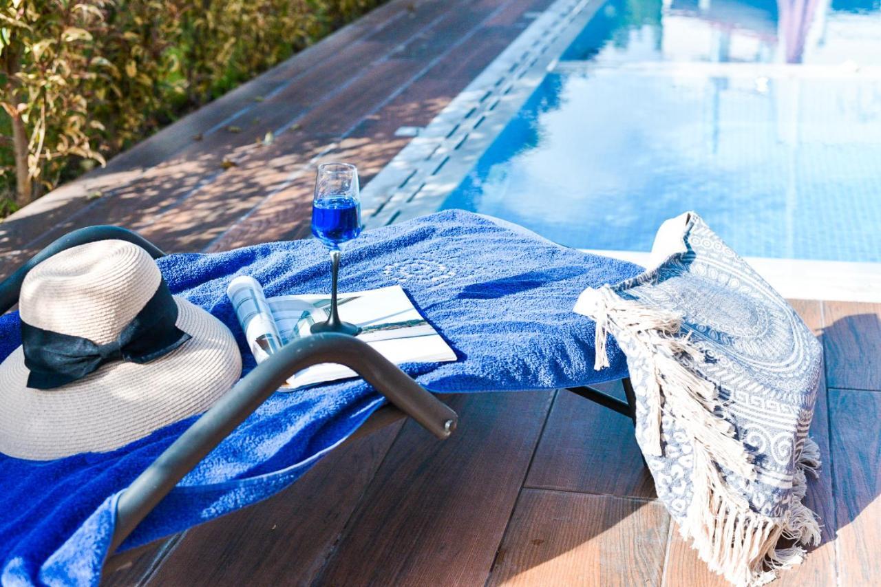 Acrotel Porto Brava Luxury Villas Ormos Panagias Bagian luar foto